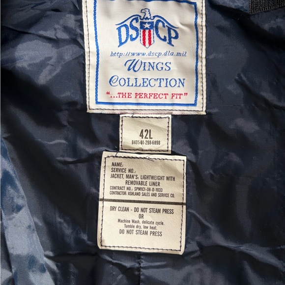 DSCP Wings Collection Military Liner Vest Men’s 42L Navy Quilted - Picture 3 of 11